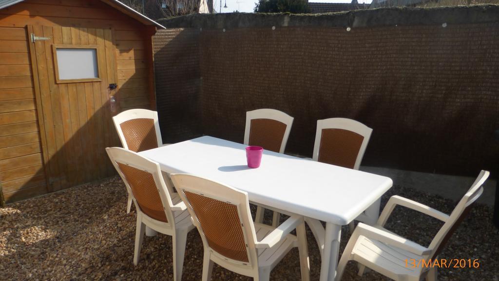 Ferienwohnung Au Velo Fleuri Bracieux Exterior foto