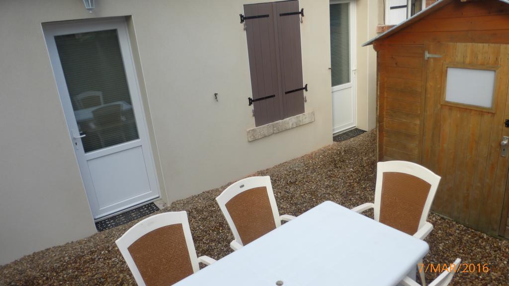 Ferienwohnung Au Velo Fleuri Bracieux Exterior foto