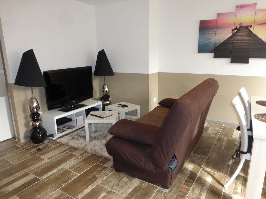 Ferienwohnung Au Velo Fleuri Bracieux Exterior foto